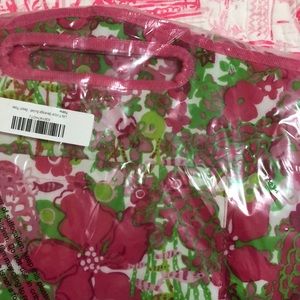 Lilly Pulitzer Bags - Lilly Pulitzer Beverage Bucket Cooler Beach Rose Lilly Pulitzer Bags - Lilly Pulitzer Beverage Bucket Cooler Beach Rose